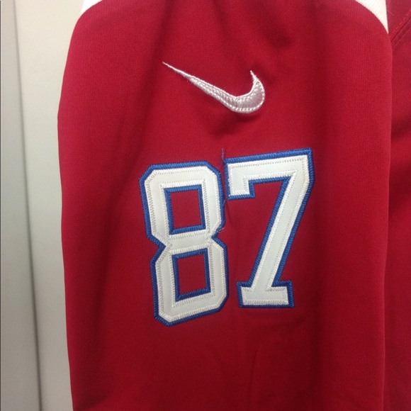 Rob Gronkowski on field jersey - Picture 5 of 6